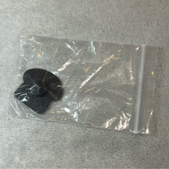 AUR NAUR Sloth Enamel Pin - Picture 5 of 5